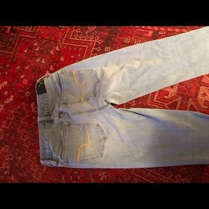 Women/ girls American Eagle jeans size 2